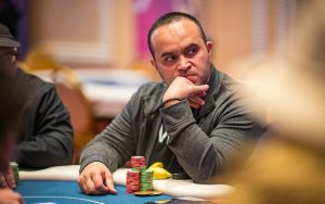 Alex Jauregui与Doug Polk的激战赢得赞誉，被誉为“扑克狂人”