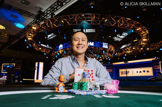 玩具喷火龙与粉色拖鞋助加拿大家庭男子赢得WSOP冠军