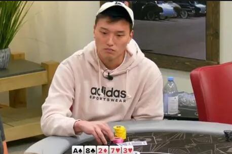 玩家在干燥面用三A做出弃牌